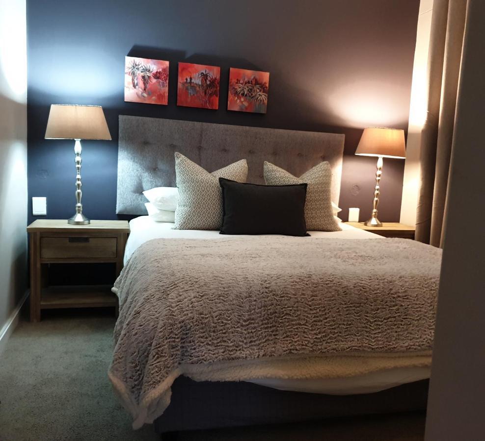 Harbour Bridge Apartment