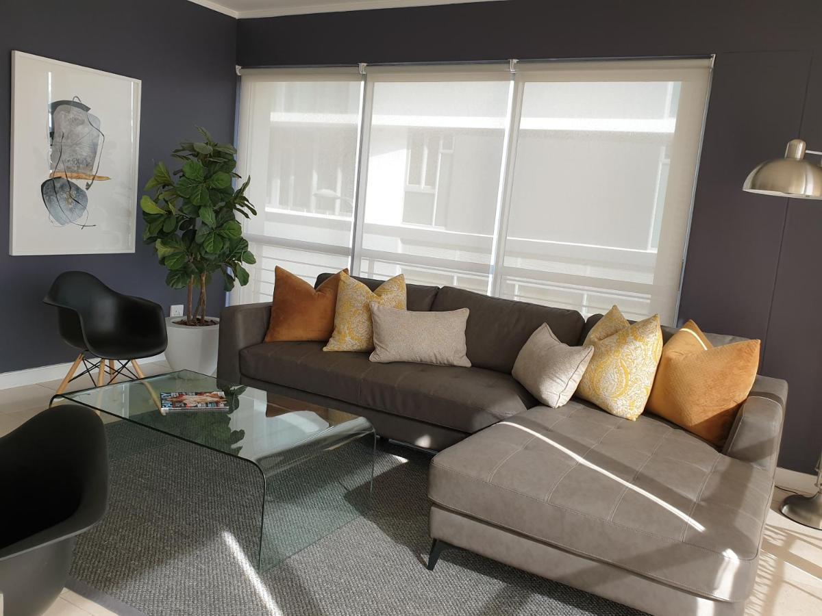 Harbour Bridge Apartment