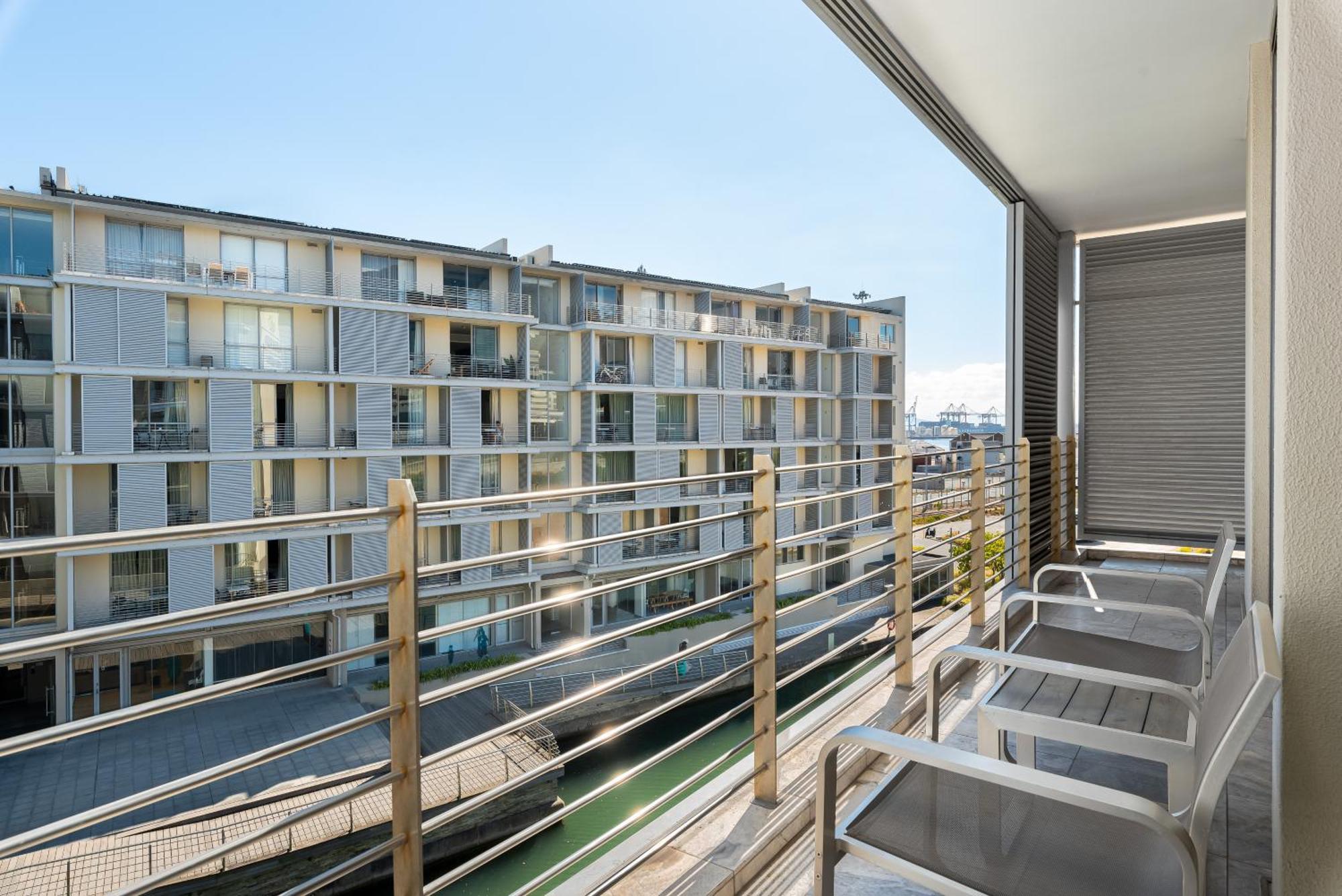 Harbour Bridge Apartment *